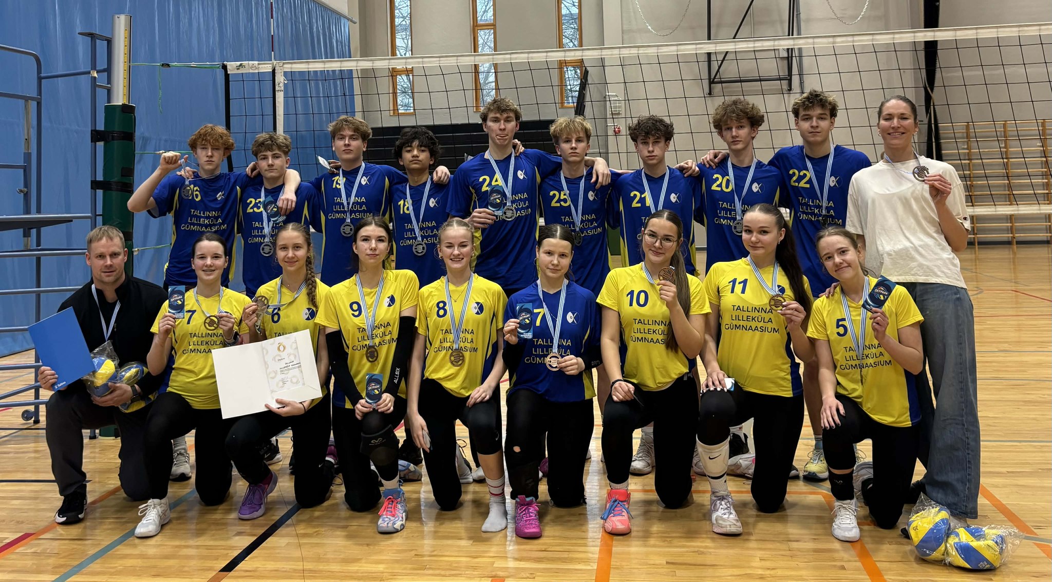 12. märtsil Sõle Spordikeskuses peetud Tallinna põhikoolide võrkpallimeistrivõistlustel võitsid meie põhikooli noormehed hõbeda ja tüdrukud pronksi. Pronksmedal